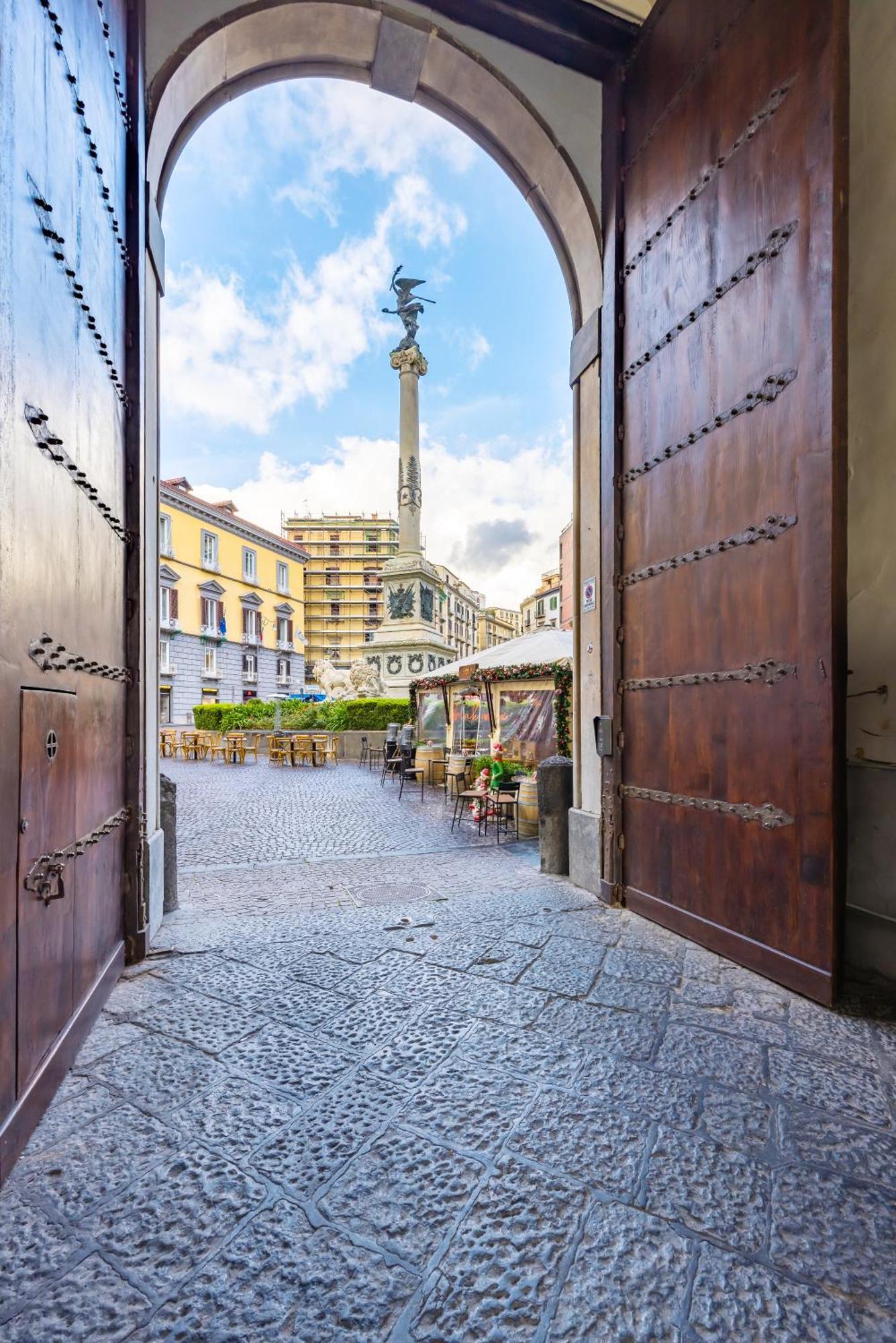 Direlo - Dependance Naples